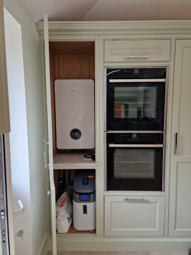 Worcester 8000 system boiler installed in a new kitchen, delivering efficient heating and hot water with professional Gas Safe workmanship.